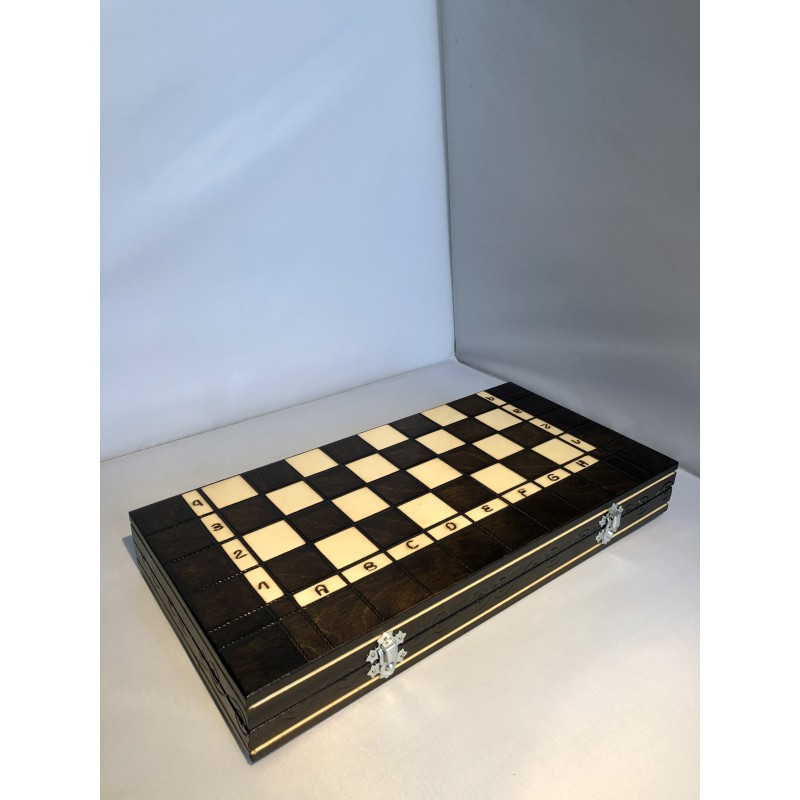 Jeu d”échecs “Tournament” en bois
Brun Foncé 39CMX39CM Jeu d”échecs “Tournament” en bois
Brun Foncé 39CMX39CM
